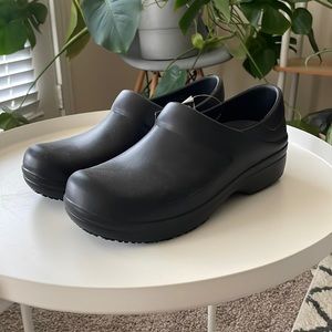 Crocs black clogs
